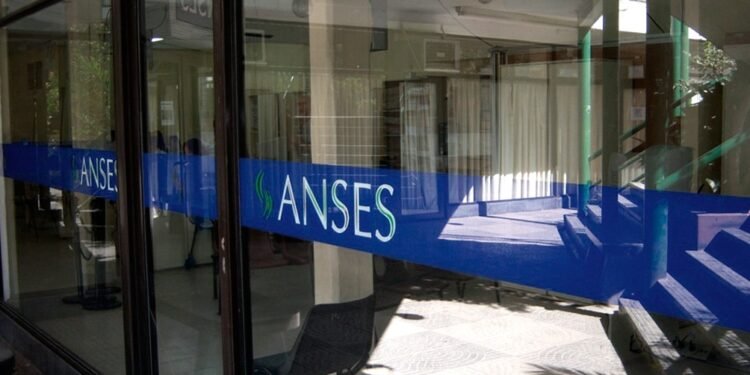 La Anses eliminó incompatiblidades de asignaciones universales con programas sociales