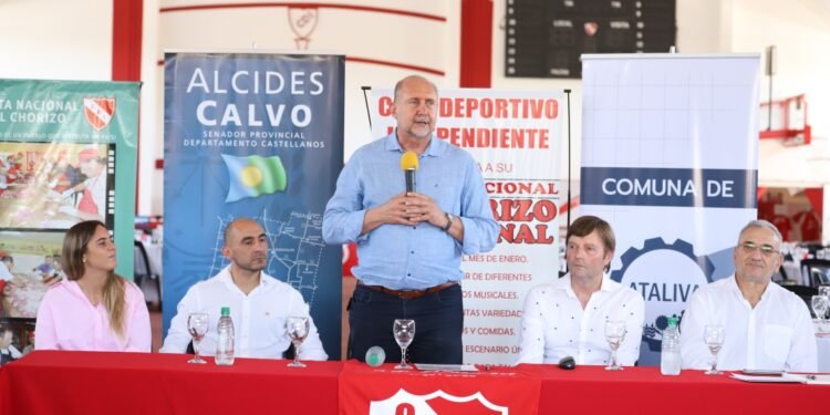 Perotti presidió el festejo por los 100 años de Independiente de Ataliva