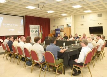 El CCIRR Joven se reunió con los ex presidentes y el Comité Ejecutivo