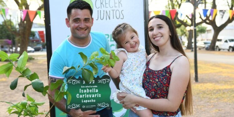 Crecer Juntos: Retiro de placas y frutales