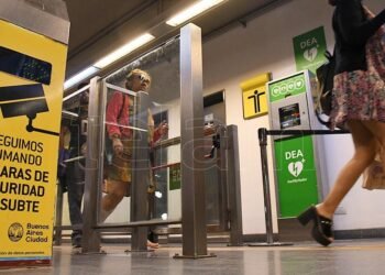 Subte: paro sorpresivo de la línea C y uno programado para esta noche en la D