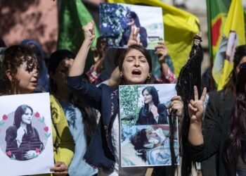 Irán elimina la Policía de la moral tras las protestas por la muerte de Amini