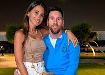 Visitas al plantel y paseo en barco de Álvarez y Mac Allister con Batistuta