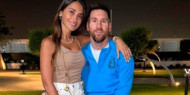 Visitas al plantel y paseo en barco de Álvarez y Mac Allister con Batistuta