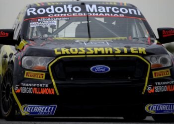 A los 56 años, el «Gurí» Omar Martínez se consagró campeón del TC Pick Up