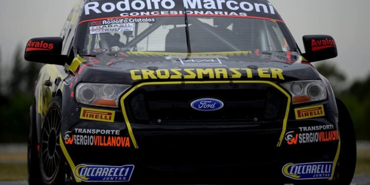 A los 56 años, el «Gurí» Omar Martínez se consagró campeón del TC Pick Up