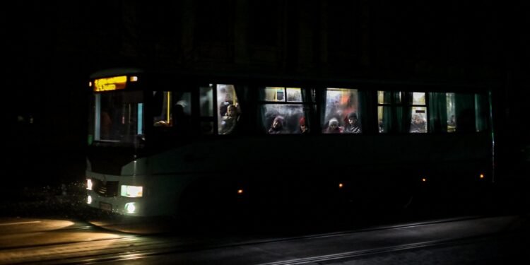 Ucrania lidia con más apagones tras nuevos ataques rusos a su infraestructura energética