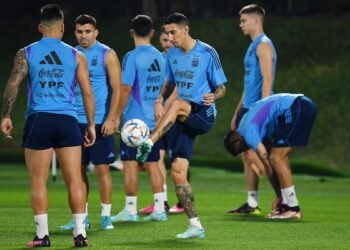 Argentina seguirá con las pruebas en una práctica a puertas cerradas