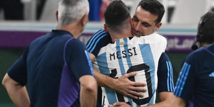 Scaloni: «Messi es el mejor de la historia, parece que lo decimos porque es argentino pero no hay dudas»
