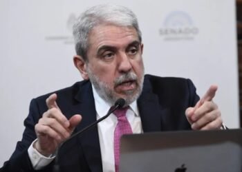 “Cachivache de pacotilla”: dura crítica de Aníbal Fernández a “Chiqui” Tapia en plena polémica por la seguridad de la caravana de la Selección
