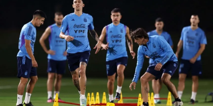 Scaloni exigió a Di María y cuidó a Messi y a los titulares de cara a la final con Francia