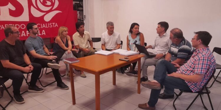 El socialismo presentó propuestas a concejales de la oposición