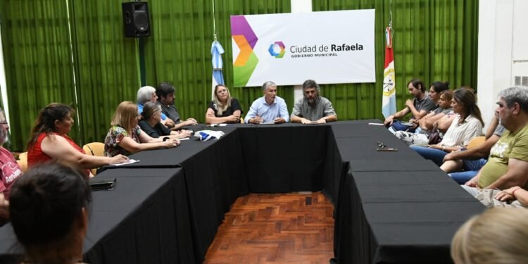 EPE reducirá impuestos en los servicios a Vecinales