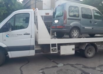 Lo encontraron durmiendo en el auto: 2,92 de alcoholemia