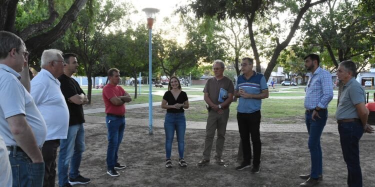 Castellano se reunió con la comisión vecinal de barrio Malvinas Argentinas