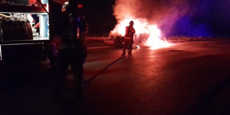 Accidente e incendio en la rotonda de Acceso Norte de la RN 34