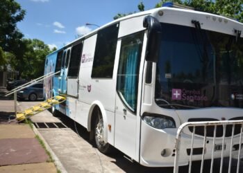 El Ómnibus Sanitario visita el barrio Monseñor Zazpe
