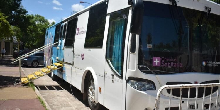 El Ómnibus Sanitario visita el barrio Monseñor Zazpe