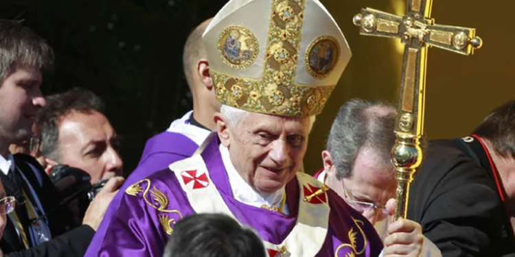 Murió Benedicto XVI, el Papa que renunció y rompió una tradición de muchos siglos