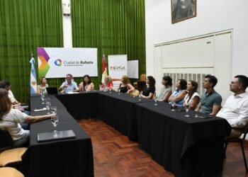 Se presentaron los resultados de la “Encuesta a estudiantes que finalizaron estudios medios”