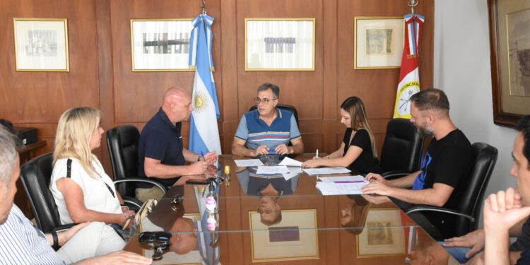 Renovaron el contrato entre el municipio y el Aero Club para el funcionamiento del Aeródromo