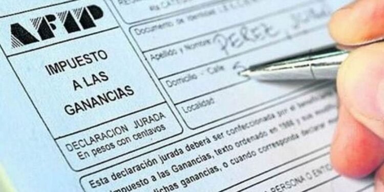 El gobierno aumentó nuevamente el mínimo no imponible de Ganancias