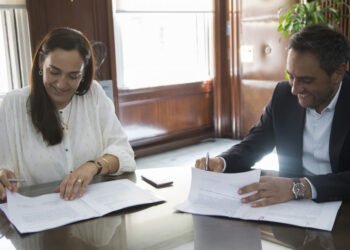 La provincia firmó convenios con Nación para fortalecimiento en combate de incendios forestales