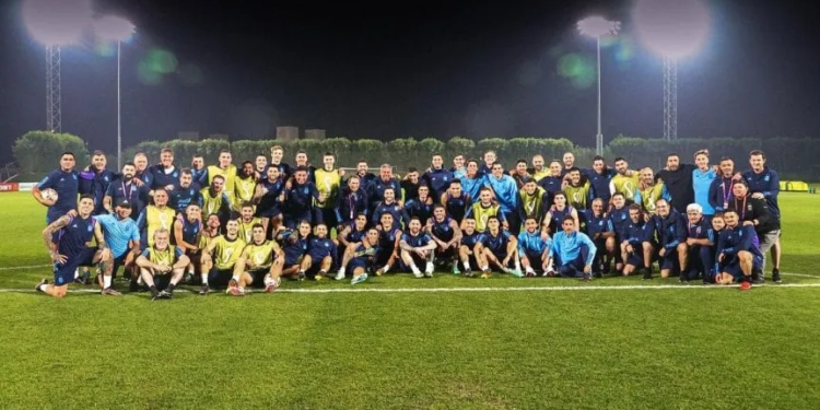 «Todos juntos», la foto del último entrenamiento en Doha