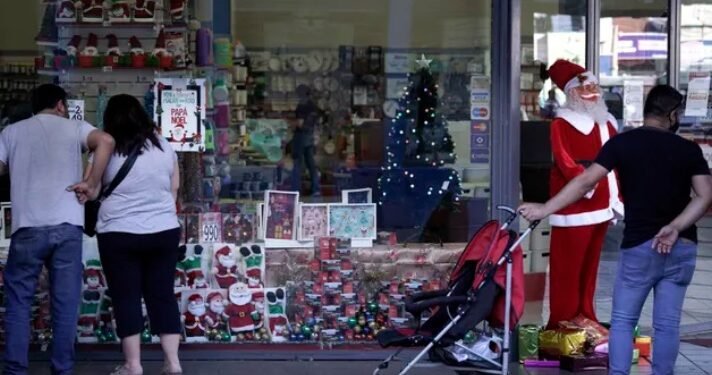 Polémica por el feriado nacional: el comercio abre «bajo protesta» y pagará doble jornal