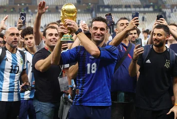 Scaloni: «iremos a festejar a Argentina porque la gente lo merece»