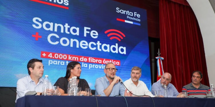 Más de 80 localidades se adhirieron al programa Santa Fe + Conectada
