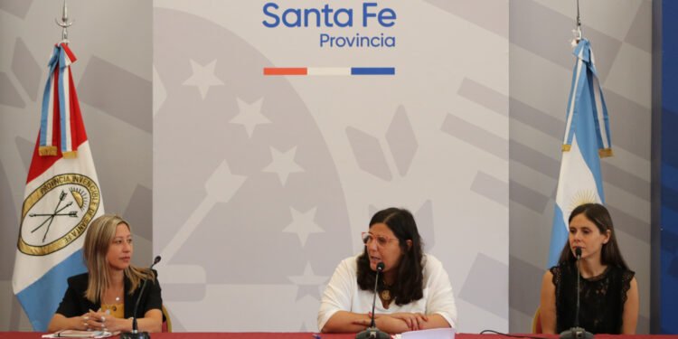 El gobierno provincial conformó una Mesa de Trabajo con familiares de víctimas de femicidios