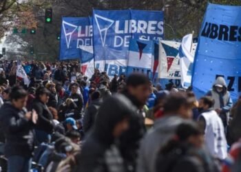 Los piqueteros amenazaron con volver a acampar sobre la 9 de Julio si el Gobierno no cumple con el acuerdo firmado con Tolosa Paz