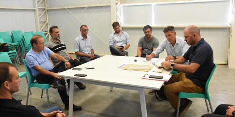 Abrieron ofertas para la construcción de la Plaza de la Industria