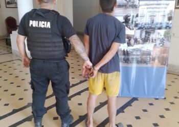 Se llevaba cables robados, pero ya lo conocían….