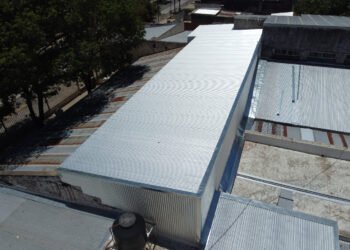 Finalizan los trabajos de techado en la escuela Villa Podio