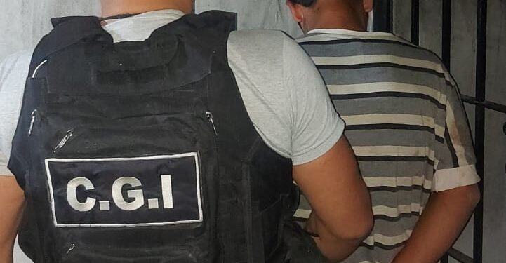 Amenazó con cuchillo a su expareja