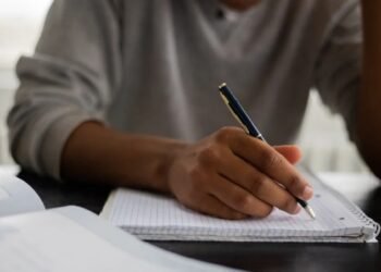 Más de 300 estudiantes se inscribieron para las becas 2023