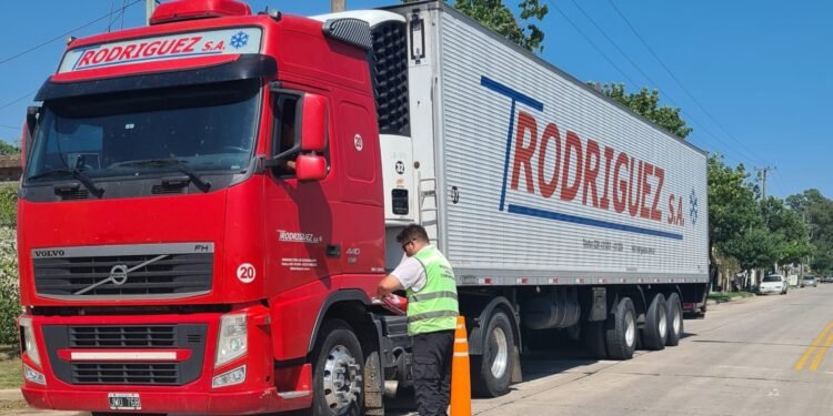 Se realizan controles de tránsito de camiones en sectores prohibidos