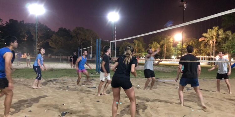 El Beach Voley tiene su lugar en el Verano Celeste de Atlético