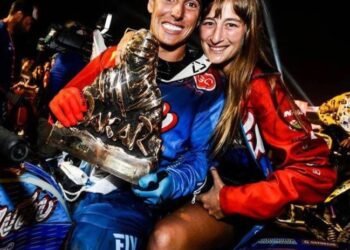 Se conocieron en la escuela primaria, se casaron y hoy corren juntos: la pareja argentina que se anima al Rally Dakar