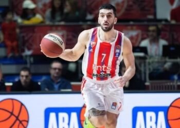 Campazzo juego con el Estrella Roja