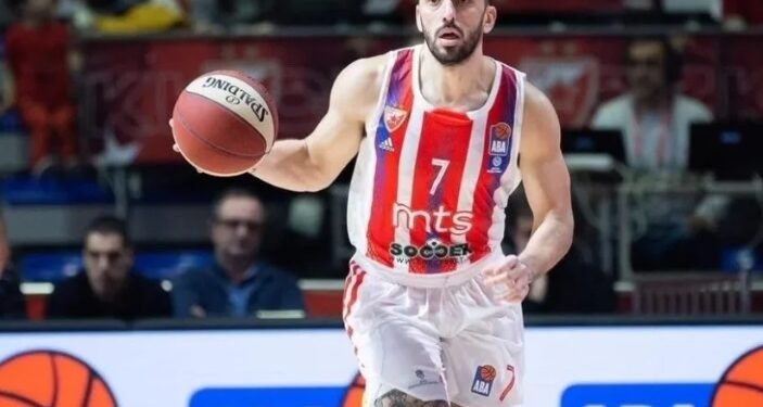 Campazzo juego con el Estrella Roja
