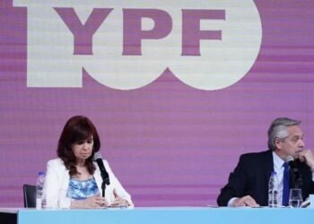 Alberto Fernández empuja casi en soledad el juicio político contra la Corte
