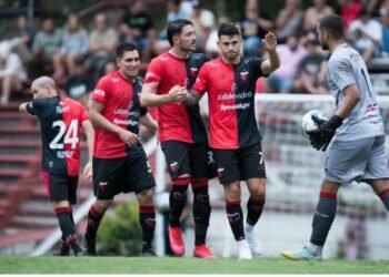 Triunfo de Colón ante River de Uruguay