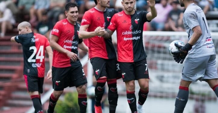 Triunfo de Colón ante River de Uruguay