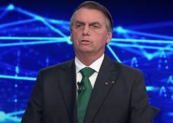 Bolsonaro anunció que anticipará su regreso a Brasil