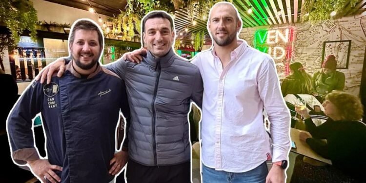 Un cliente de lujo: rafaelinos con restaurantes en España recibieron la visita de Scaloni