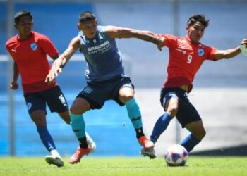 Gol de Maxi Moralez y reaparición de Cardona en Racing