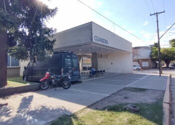 En estado crítico: el nene de siete años baleado en Suardi fue sometido a cuatro cirugías